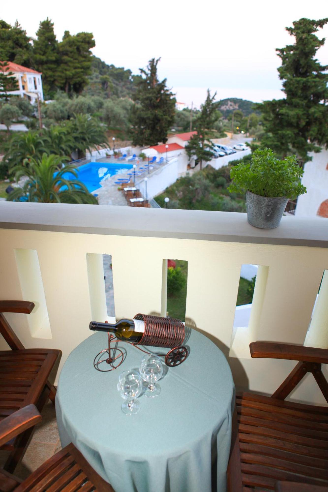 Stafylos Suites & Boutique Hotel Exterior photo